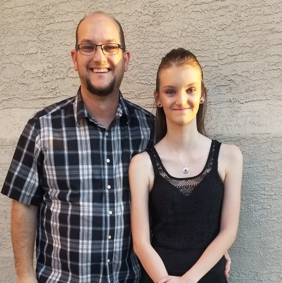 Meet your posher - Picture 3 of 3